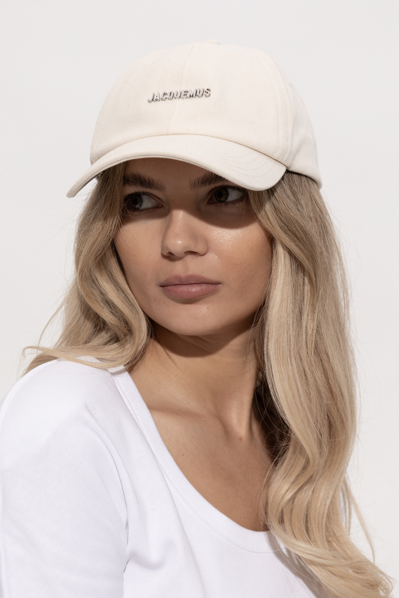ハット JACQUEMUS Woman Hat Grey ACU00666AK00227 970 Jacquemus Hats for Women | Mytheresa